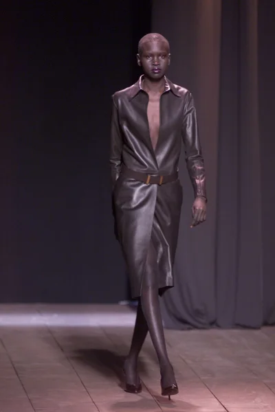 Look 15